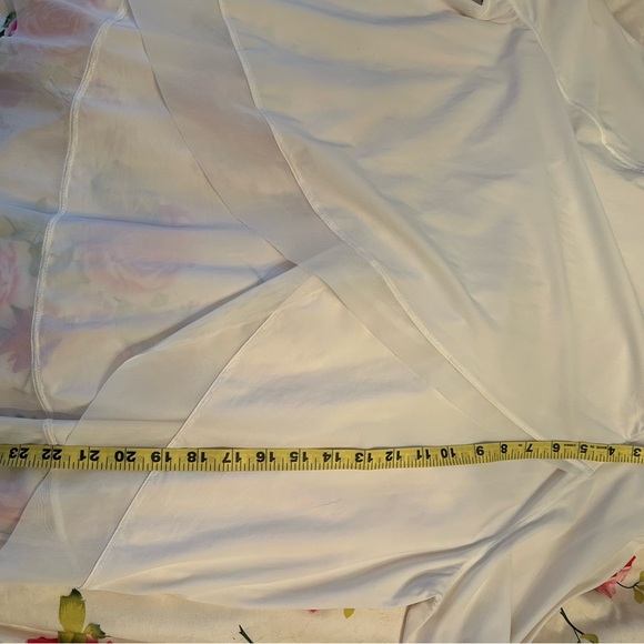 Lululemon Quick Pace Long Sleeve Top- white size 12 loose fitting - Picture 10 of 10